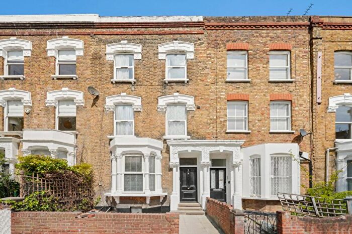 2 Bedroom Flat To Rent In Pyrland Road, Newington Green, N5