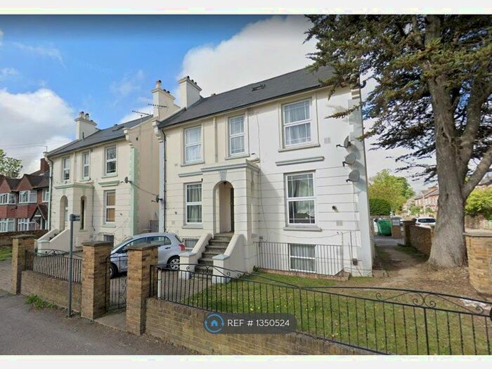 1 Bedroom Flat To Rent In Cleveland Road, Uxbridge, UB8