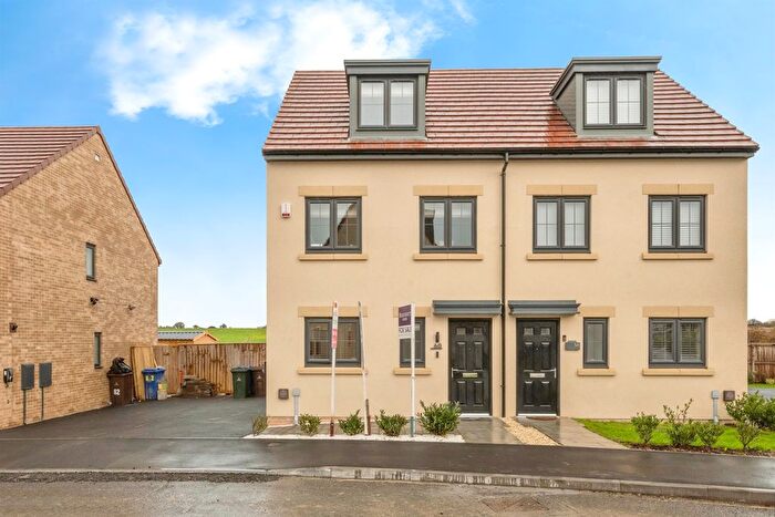 3 Bedroom Semi-Detached House For Sale In Bluebell Way, Thurnscoe, Rotherham, S63