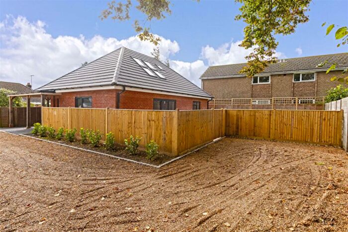 3 Bedroom Detached Bungalow To Rent In Irene Avenue, Lancing, BN15