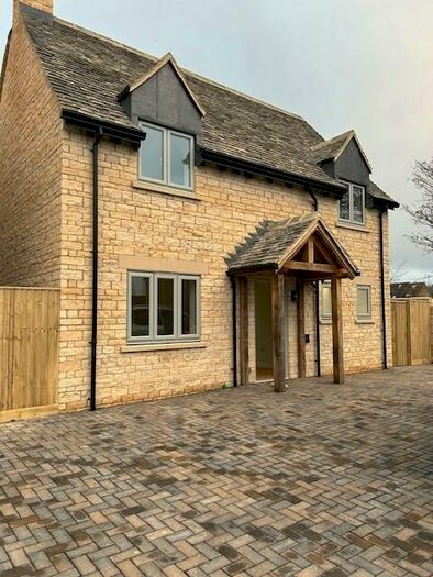 4 Bedroom House To Rent In Blackditch, Stanton Harcourt, OX29