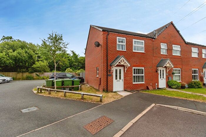 3 Bedroom End Of Terrace House For Sale In Hawthorn Drive, Norton Canes, Cannock, WS11