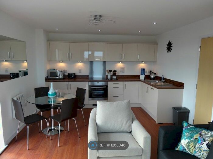 2 Bedroom Flat To Rent In Guildford Rd, Woking GU22