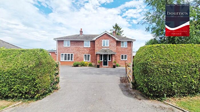 4 Bedroom Detached House For Sale In Picket Twenty, Andover, Hampshire, SP11