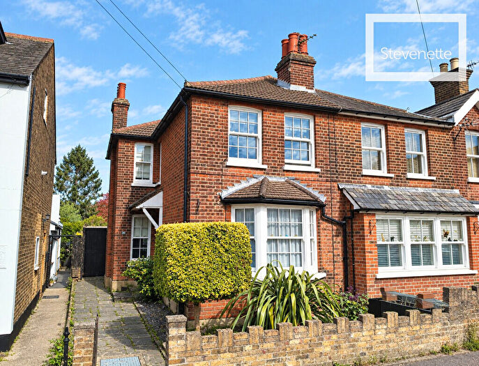2 Bedroom Semi-Detached House For Sale In St Johns Road, Epping, CM16