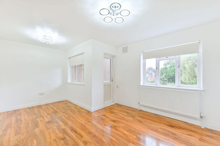 1 Bedroom Flat To Rent In Fryent Way, Kingsbury, London, NW9