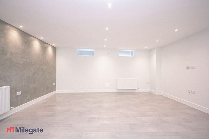 2 Bedroom Flat To Rent In Carshalton Road, Sutton, SM1