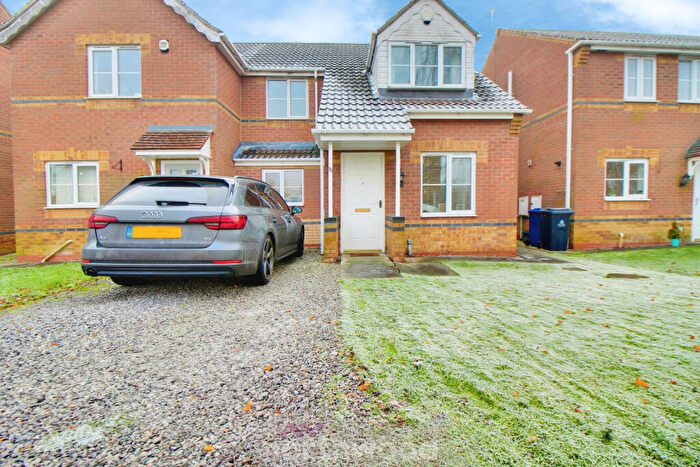 3 Bedroom Semi-Detached House To Rent In Moorside Court, Moorends, Doncaster, DN8