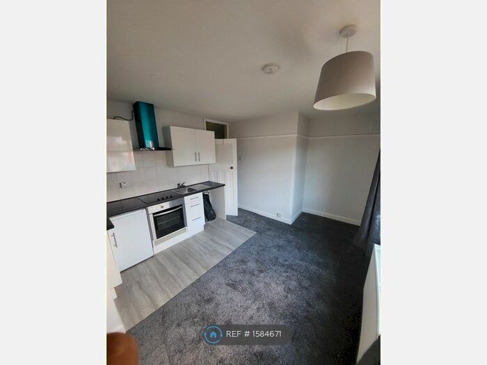 1 Bedroom Flat To Rent In First Floor, Coventry, CV6