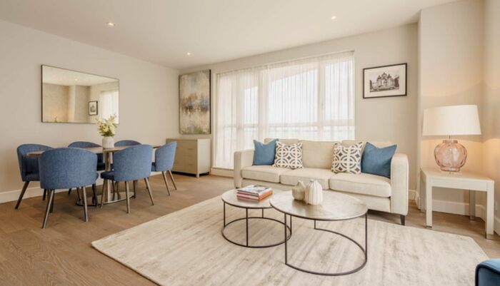 2 Bedroom House To Rent In Westferry Circus, London, E14