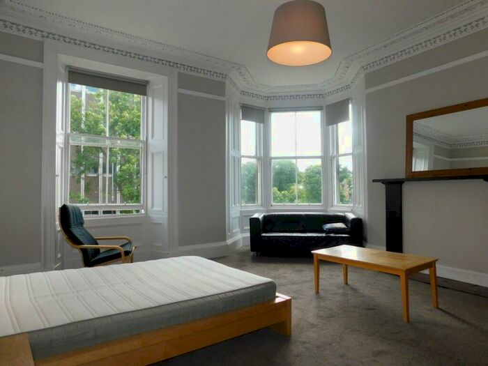 5 Bedroom Flat To Rent In , Hope Park Terrace, Edinburgh, EH8