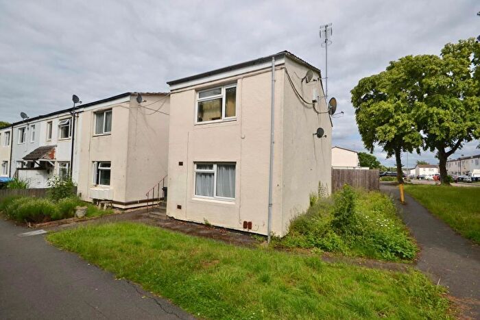 1 Bedroom Maisonette For Sale In Thane Court, Stantonbury, Milton Keynes, Buckinghamshire, MK14
