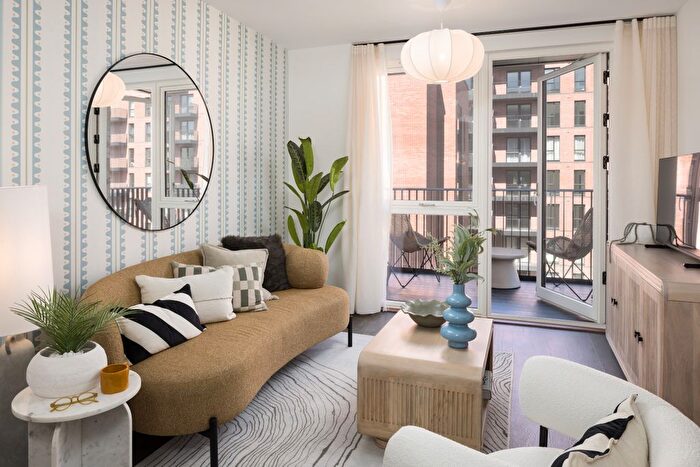 1 Bedroom Flat For Sale In "Menier Apartments" At Carnation Gardens, Nestle Avenue, Hayes, UB3