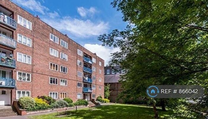 3 Bedroom Flat To Rent In Kilburn Gate, London, NW6