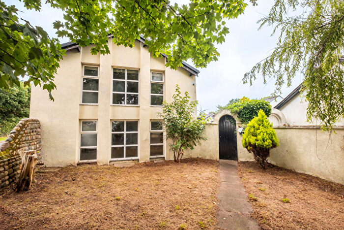 4 Bedroom Barn Conversion For Sale In Leach Lane, St Annes, FY8