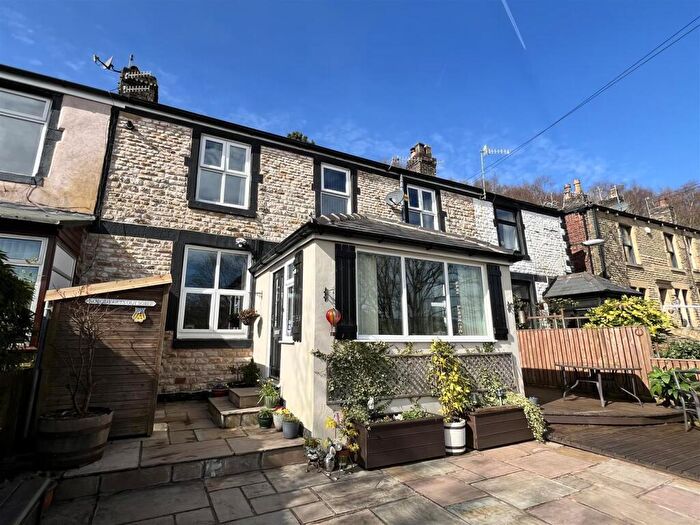 2 Bedroom Terraced House For Sale In Lower Beestow, Mossley, Ashton-Under-Lyne, OL5