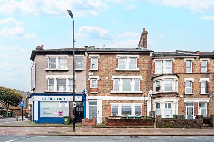 2 Bedroom Flat To Rent In Woolwich Road, Greenwich, London, SE10