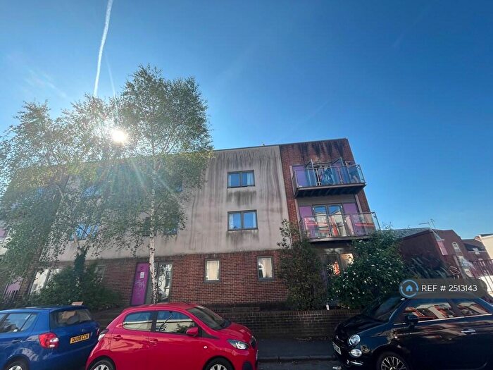 2 Bedroom Flat To Rent In Argyle Court, St. Pauls, Bristol, BS2