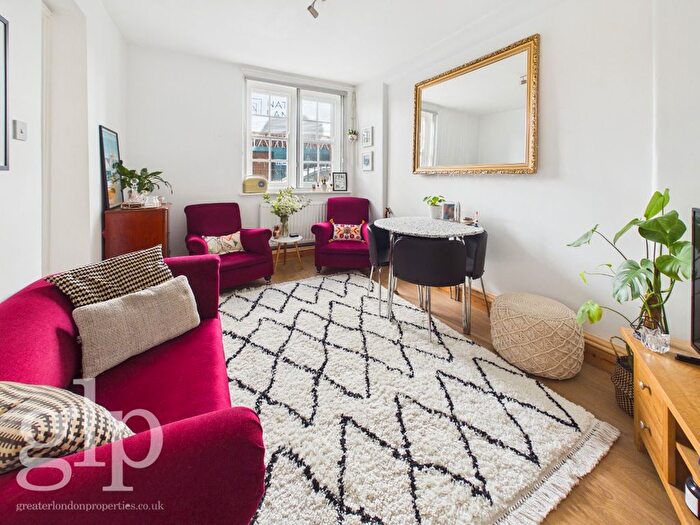 2 Bedroom Flat For Sale In Sinclair House, Thanet Street, Bloomsbury, London, WC1H