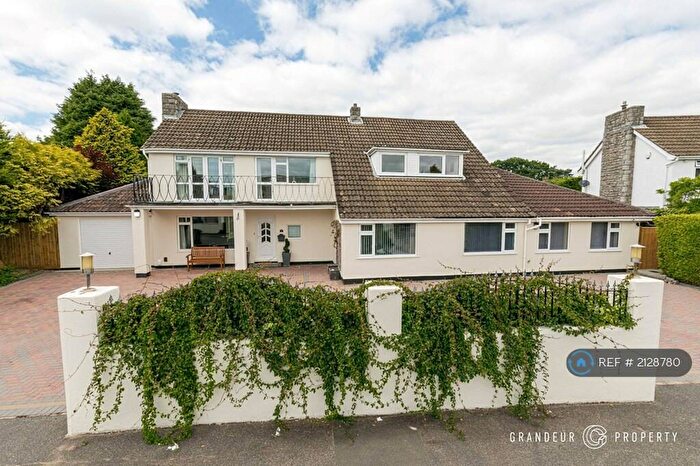 5 Bedroom Detached House To Rent In Carrbridge Close, Bournemouth, BH3