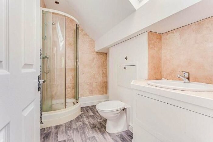 1 Bedroom Flat For Sale In Cyprus Street, Wakefield, WF1