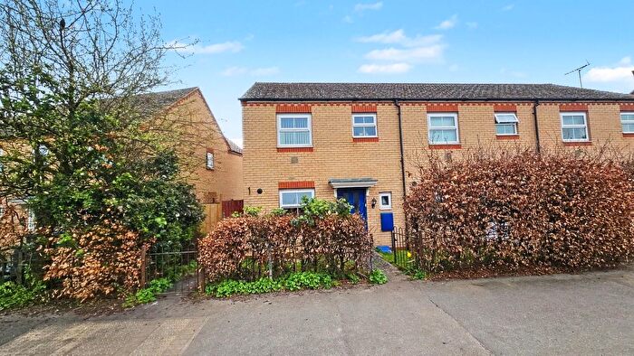 3 Bedroom End Terrace House For Sale In Stratford Road, Roade, Northampton, NN7