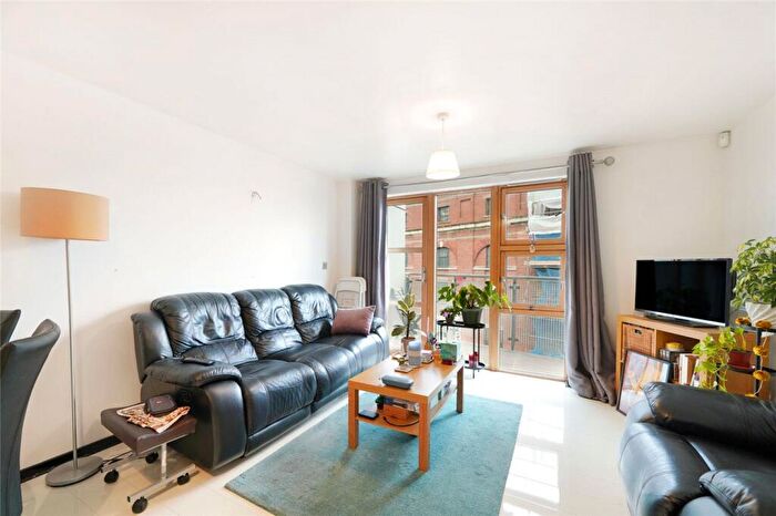 1 Bedroom Apartment For Sale In Hungerford Road, London, N7