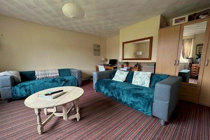 4 Bedroom Property To Rent In Westman Road, Winchester, SO22