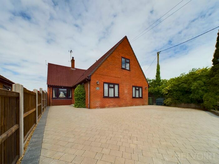 4 Bedroom Detached House For Sale In Willow Corner, Carbrooke, IP25