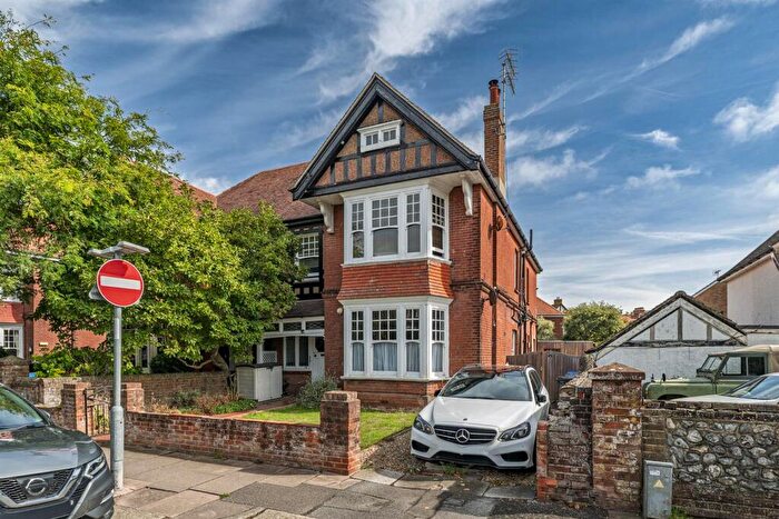 1 Bedroom Flat For Sale In Shakespeare Road, Worthing, BN11