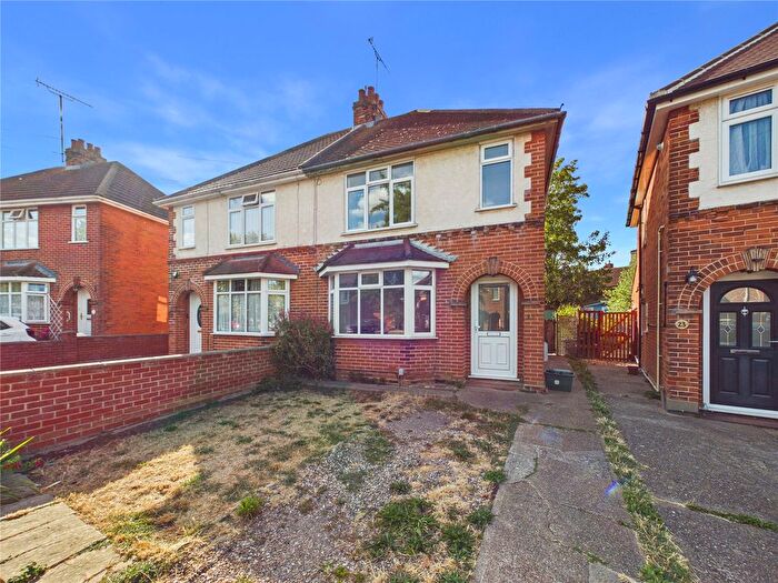 3 Bedroom Semi-Detached House For Sale In Smythies Avenue, Colchester, Essex, CO1