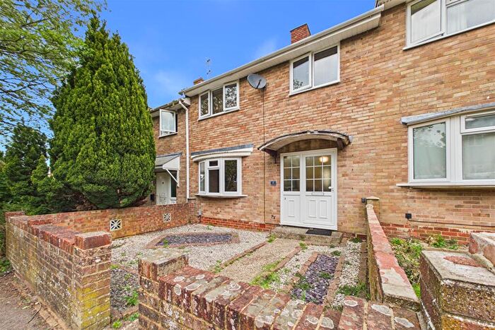 3 Bedroom Terraced House For Sale In Dartmouth Walk, Basingstoke, RG22