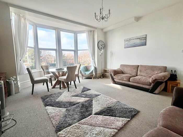 1 Bedroom Flat For Sale In Park Road, Bexhill On Sea, TN39