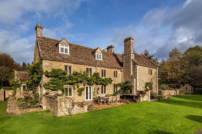 5 Bedroom Country House To Rent In Pond Farm, Shipton Moyne, GL8