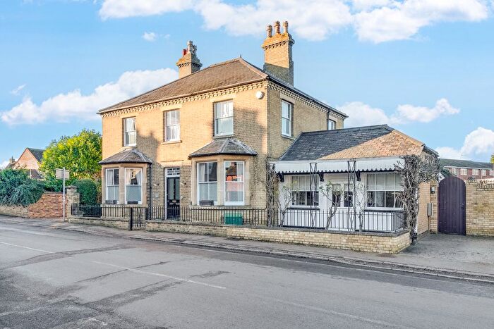 4 Bedroom Detached House For Sale In Church Street, Shillington, Hitchin, SG5