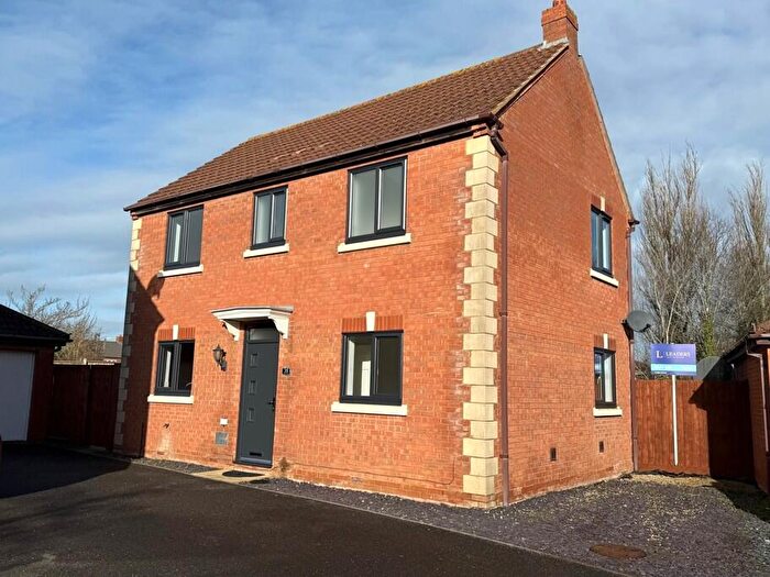 3 Bedroom Detached House To Rent In Clare Croft, Middleton, MK10