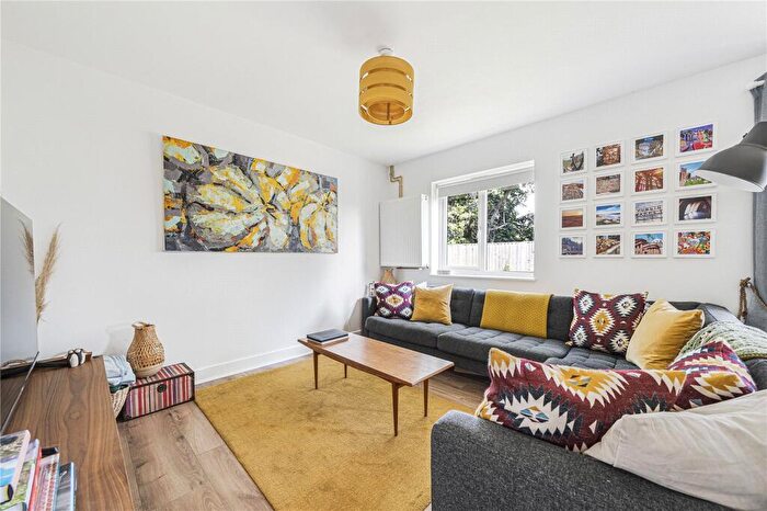 3 Bedroom Detached House For Sale In Van Diemans Lane, Oxford., OX4