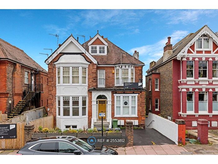 2 Bedroom Flat To Rent In Beaconsfield Villas, Brighton, BN1