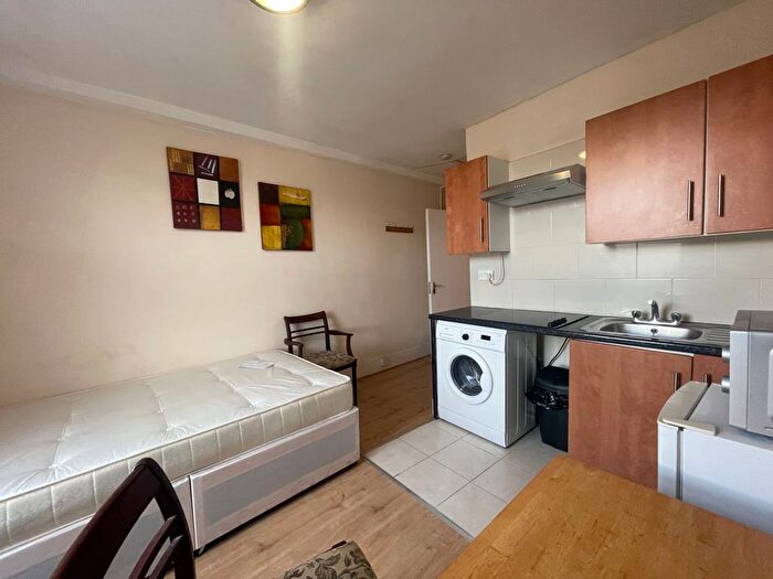 Studio To Rent In London, E12