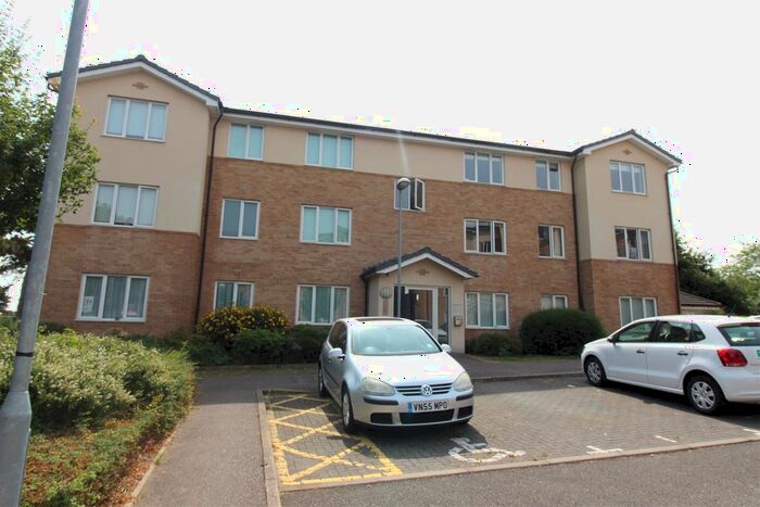 2 Bedroom Flat To Rent In Hertford Road, Hoddesdon, EN11