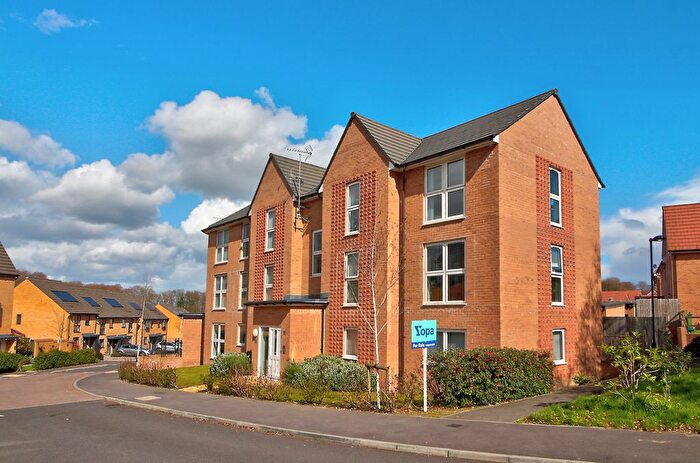 2 Bedroom Flat For Sale In Condor Way, Basingstoke, RG24