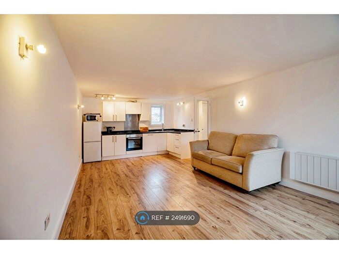 1 Bedroom Flat To Rent In Foxwell Street, London, SE4