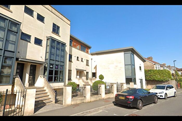 3 Bedroom End Of Terrace House For Sale In Bathwick, Bath, BA2