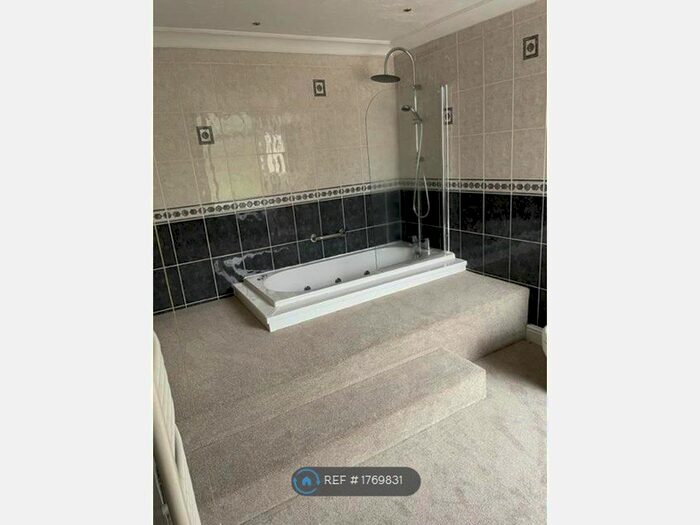 4 Bedroom Detached House To Rent In Canterbury Road, Colchester, CO2