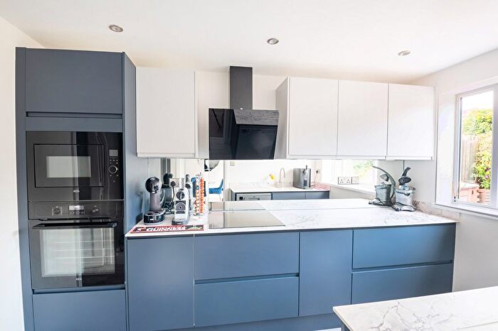 4 Bedroom Semi-Detached House For Sale In Blaythorn Avenue, Solihull, West Midlands, B92