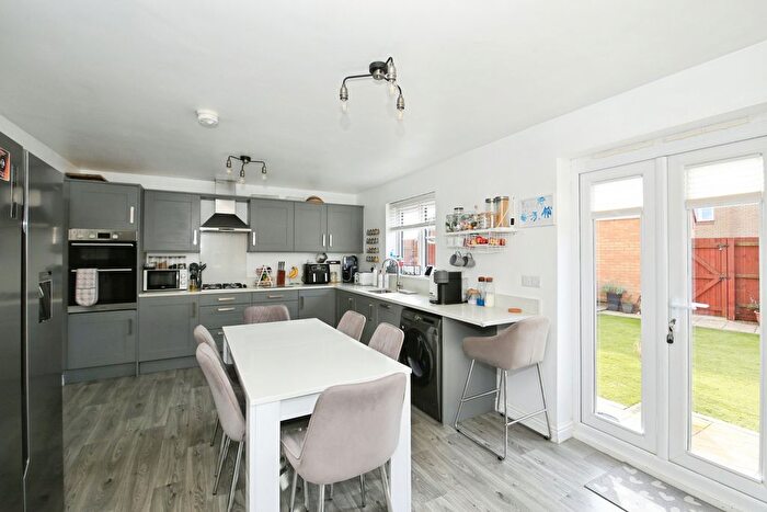 3 Bedroom Detached House For Sale In Foxglove Close, Peterborough, PE7