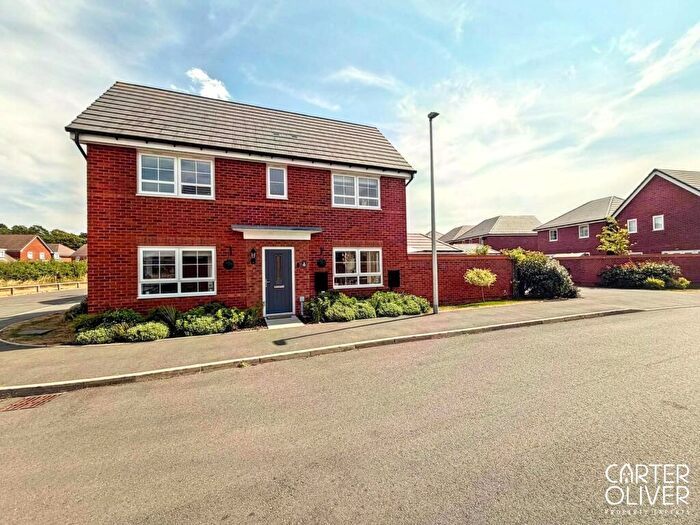 3 Bedroom Detached House For Sale In Crimson Close, Rugby, CV22