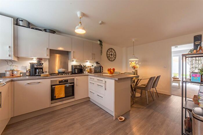 3 Bedroom Town House For Sale In Rhodfa'r Hebog, Pontrhydyrun, Cwmbran, NP44