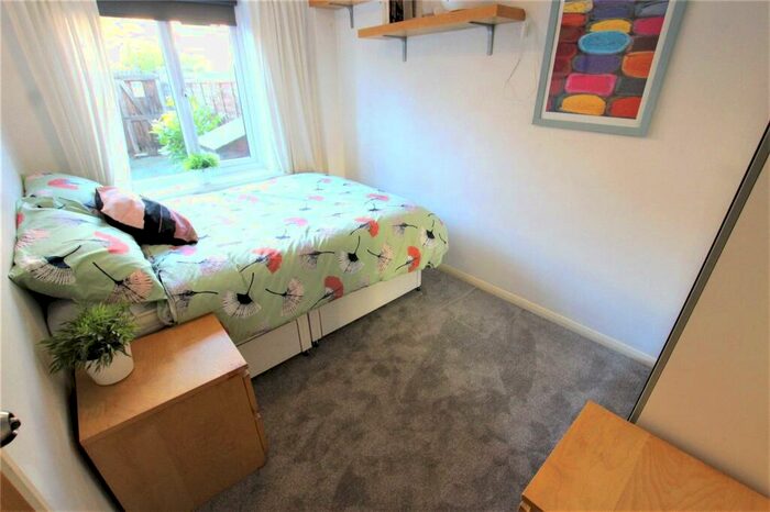 1 Bedroom Garage / Parking To Rent In Fishermans Drive, London, SE16