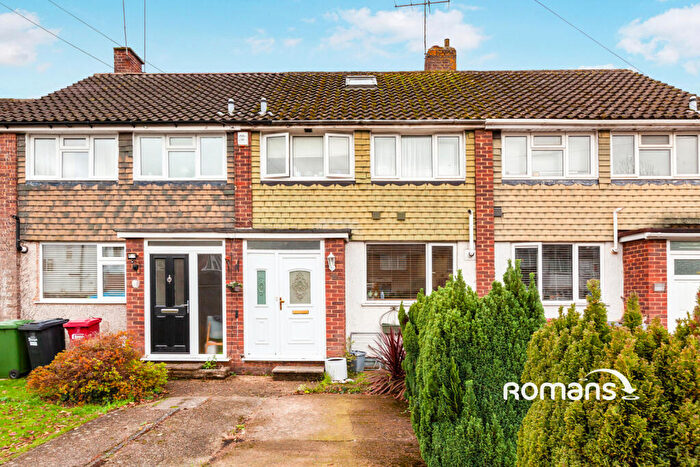 2 Bedroom Semi-Detached House To Rent In Laurel Close, Colnbrook, Slough, SL3